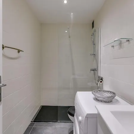 Apartment Studio In Front Of La Promenade Des Anglais Nice