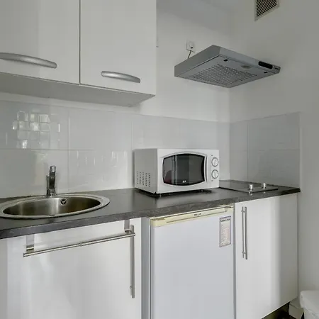 Apartment Studio In Front Of La Promenade Des Anglais *